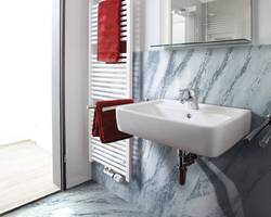 Kleines Badezimmer nach Renovierung